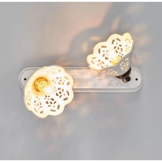 allithato fali csipkes porcelan mediterran lampa falra falikar konyha spotlampa klasszikus elegans country etkezo haloszoba lyukacsos viragos feher lampa rusztikus hangulatos romantikus paraszthaz.jpg
